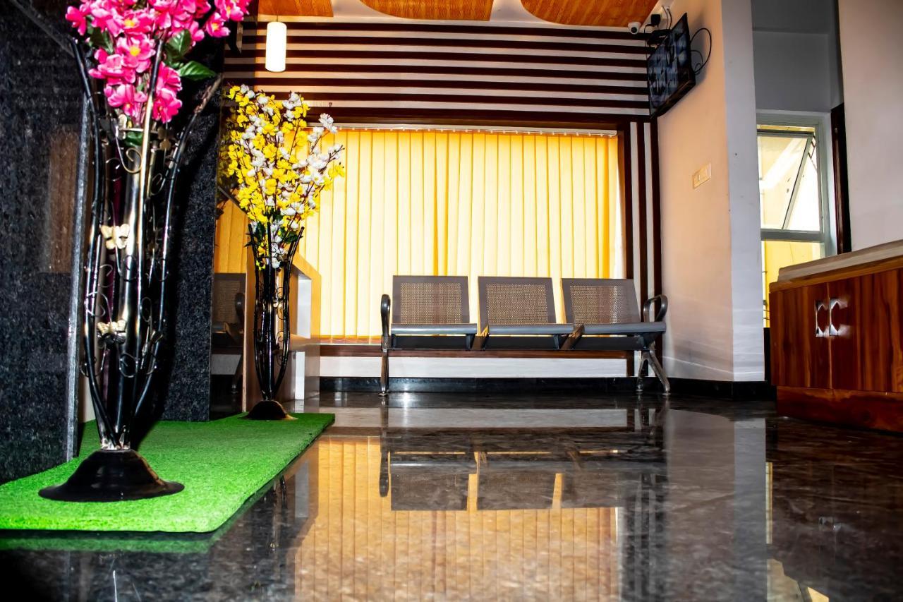 Hotel Royal Suites バンガロール エクステリア 写真